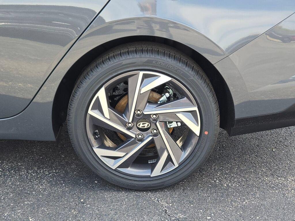 New 2026 Gray Hyundai Limited image 17