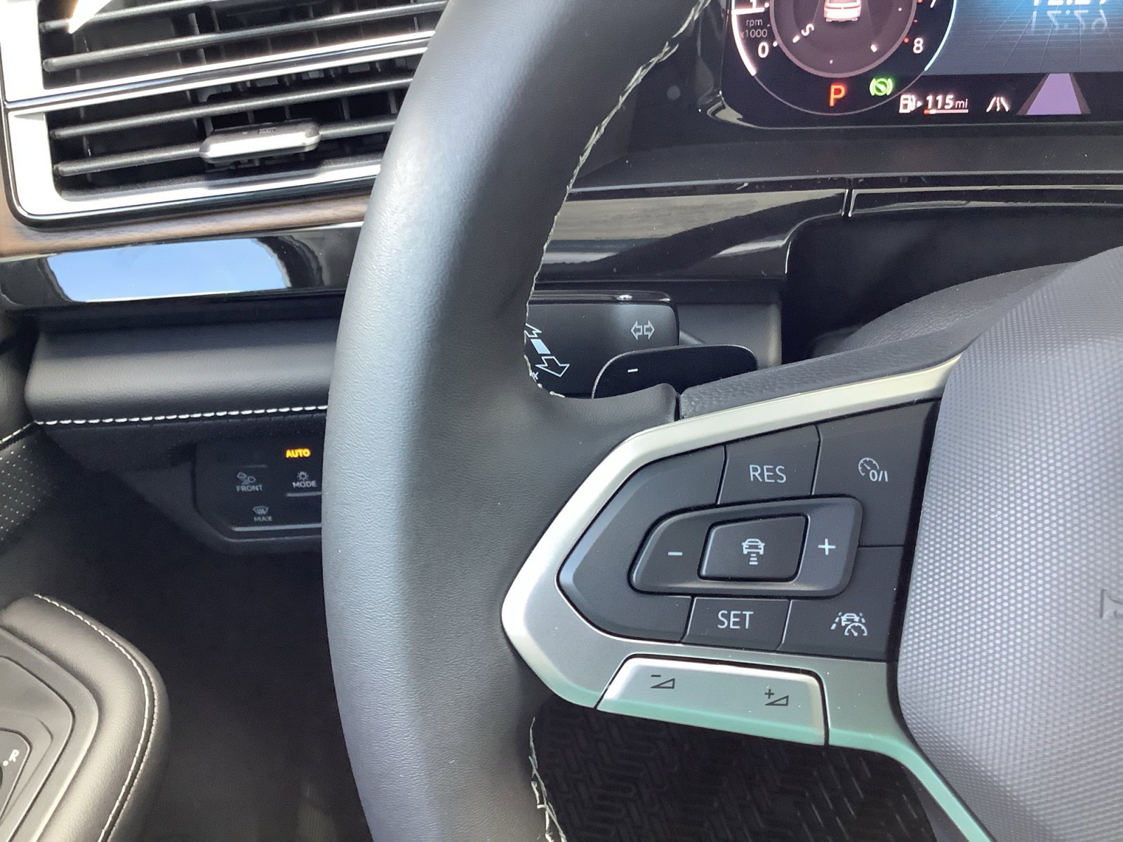 New 2026 Pure Gray Volkswagen 2.0T SE w/Technology image 27