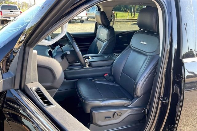 Used 2025 Agate Black Metallic Ford Platinum image 25