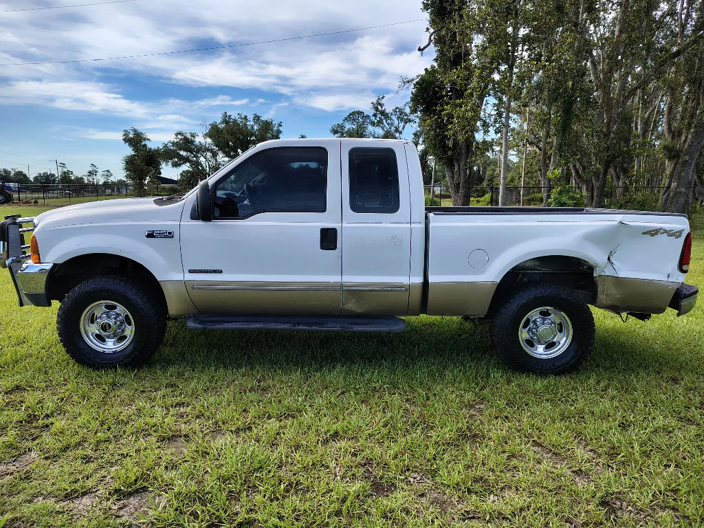 Used 2000 Ford F-250 Super Duty LARIAT with VIN 1FTNX21F8YEA17112 for sale in Perry, FL