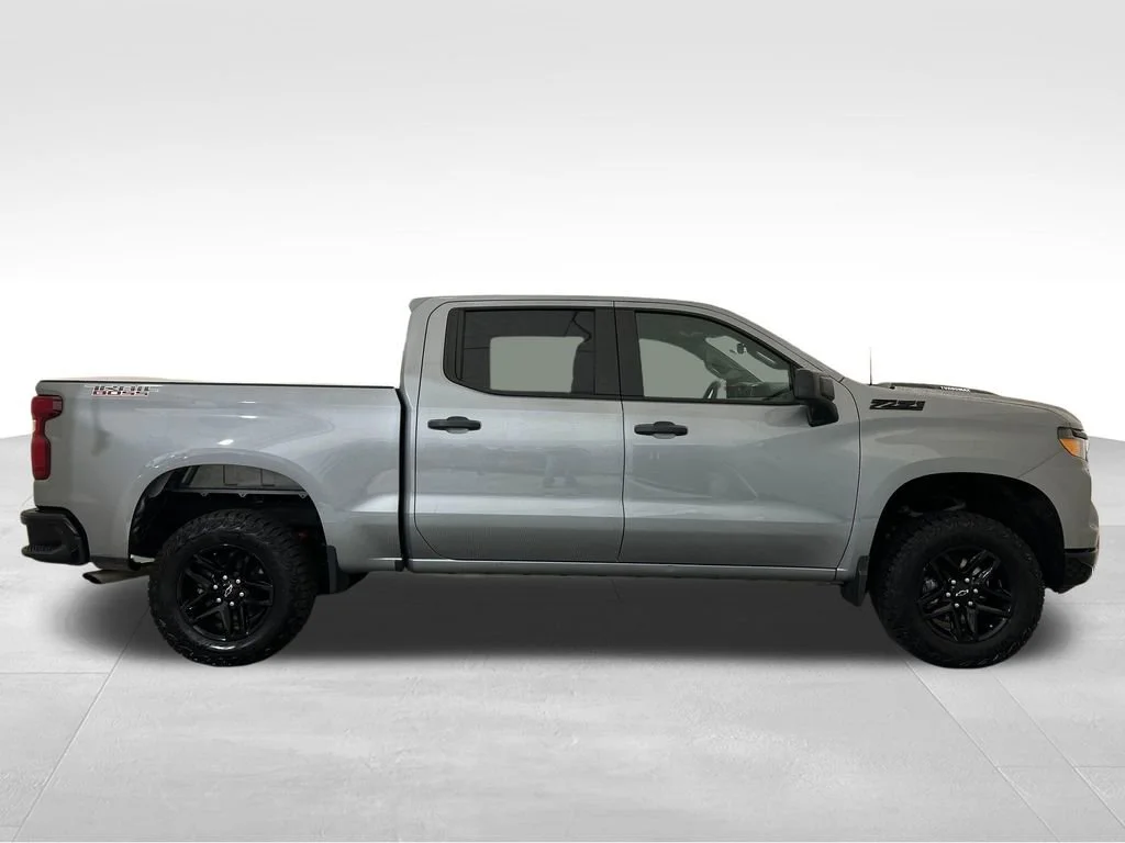 Used 2024 Sterling Gray Metallic Chevrolet Custom Trail Boss image 7