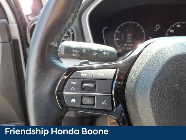 Used 2025 White Honda Touring image 24
