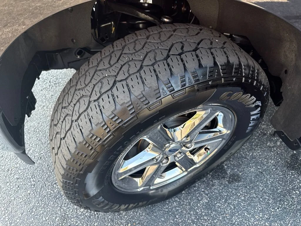 Used 2025 Black Ford XLT image 10