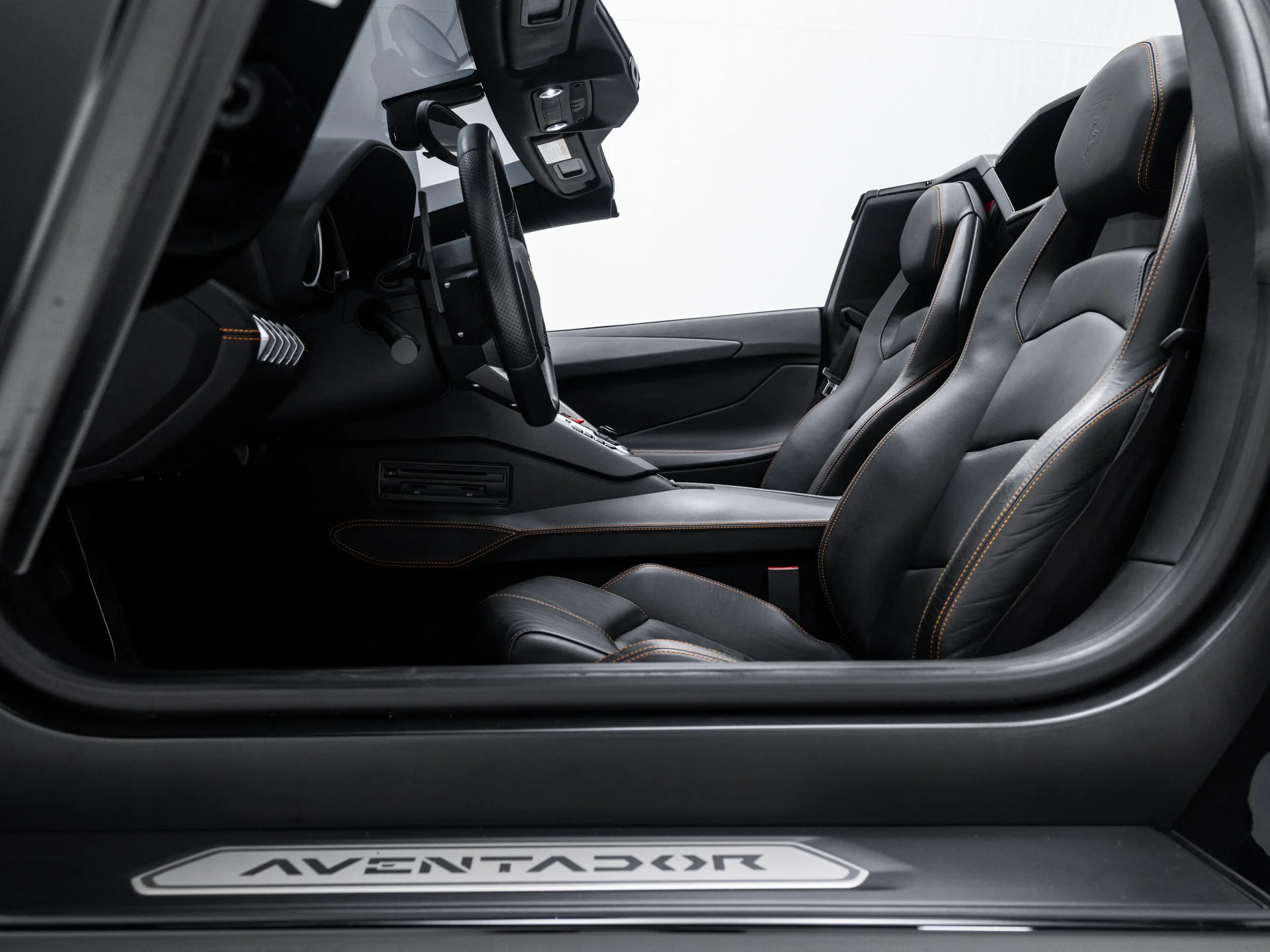 Used 2014  Lamborghini LP700-4 image 30