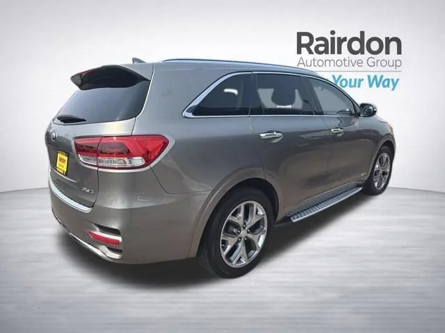 Used 2017 Titanium Silver Kia SX V6 image 7