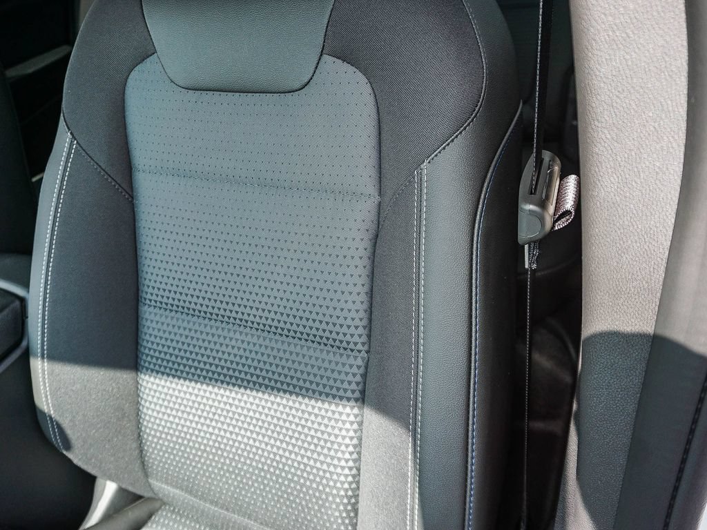 New 2026 Summit White Chevrolet LT image 20