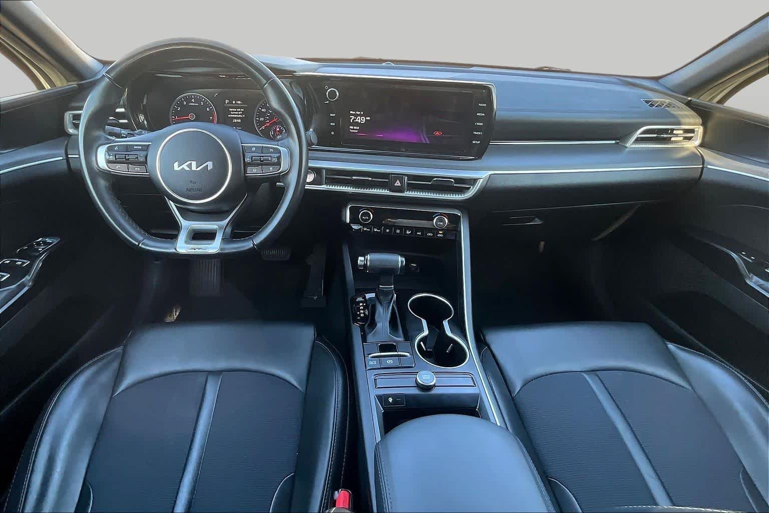 Used 2023 Wolf Gray Kia GT-Line image 19