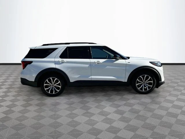 Used 2025 White Ford ST-Line image 4