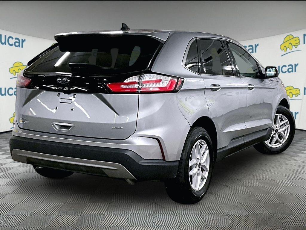 Used 2024 Silver Ford SEL image 6