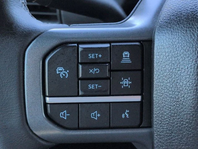 Used 2025 Black Metallic Ford XLT image 25