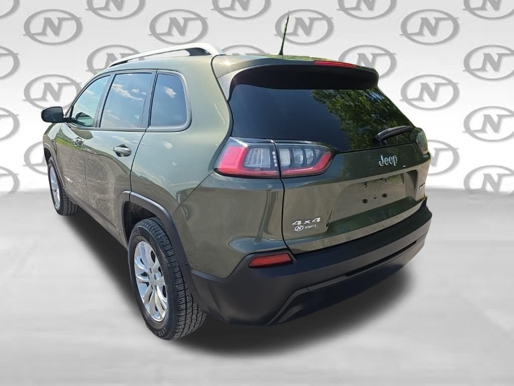 Used 2021 Green Jeep Latitude image 10