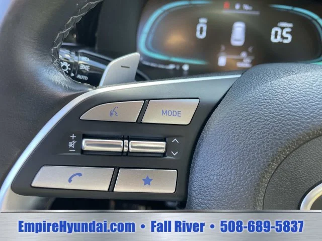Used 2025 Gray Hyundai SEL image 29