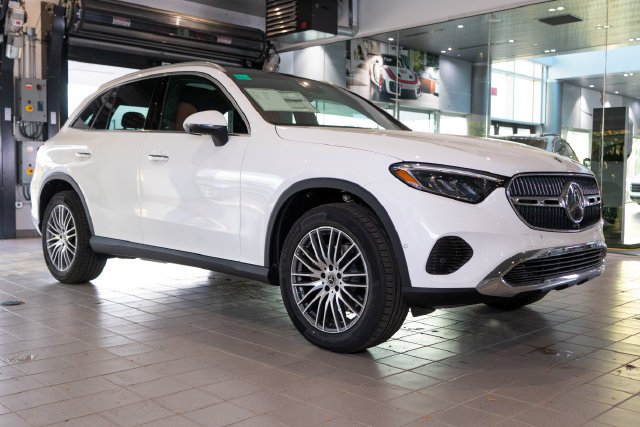 2027 Mercedes-Benz GLC