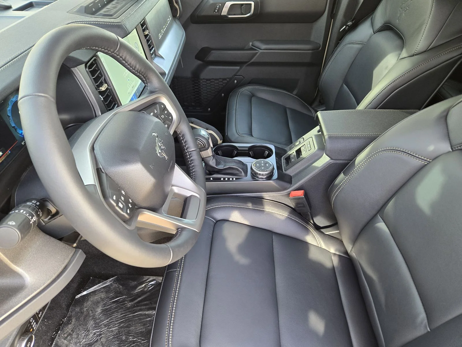 New 2025 Desert Sand Ford Badlands® image 8