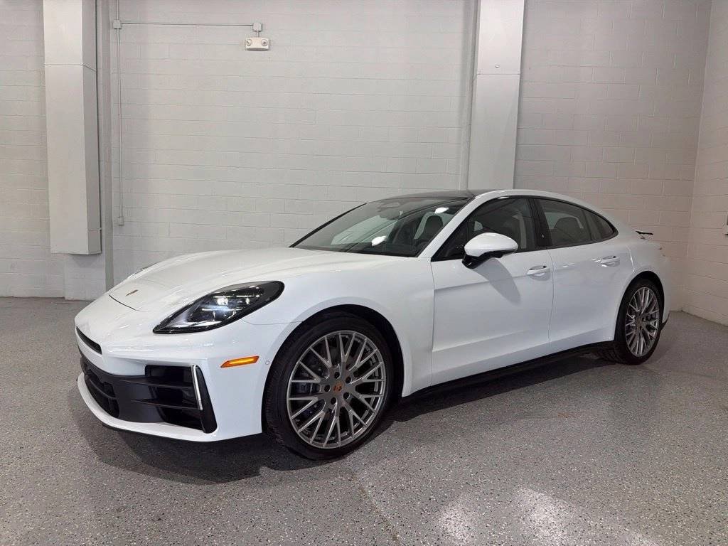 2026 Porsche Panamera Base