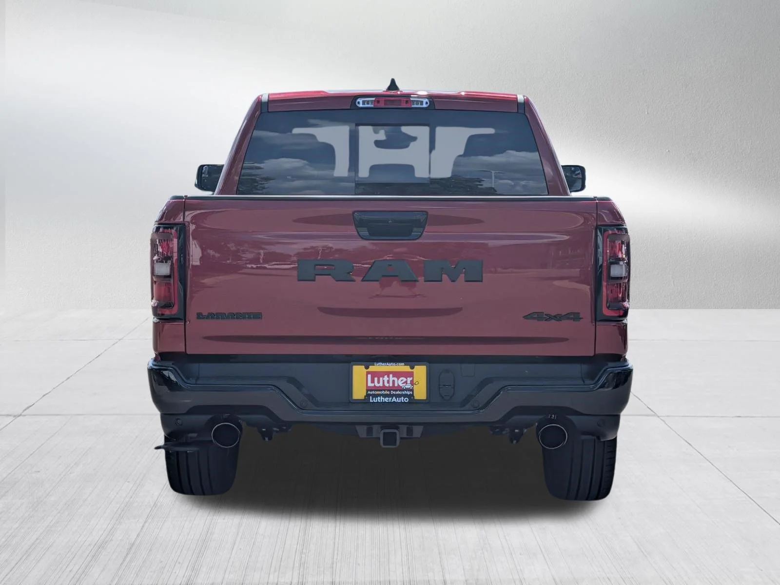 New 2026 Molten Red Pearl-Coat Exterior Paint RAM Laramie image 6