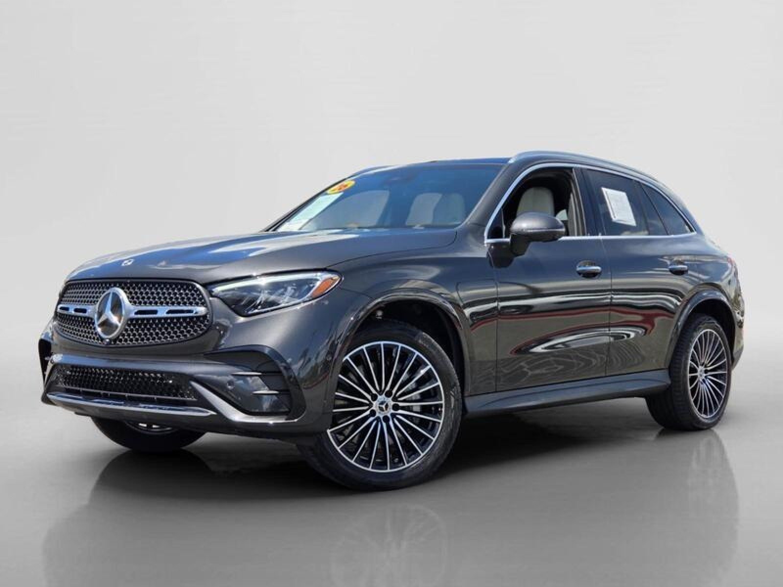 2026 Mercedes-Benz GLC GLC 300's photo