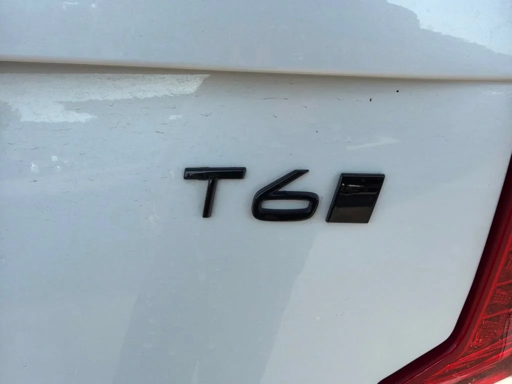 Used 2022  Volvo Inscription image 10