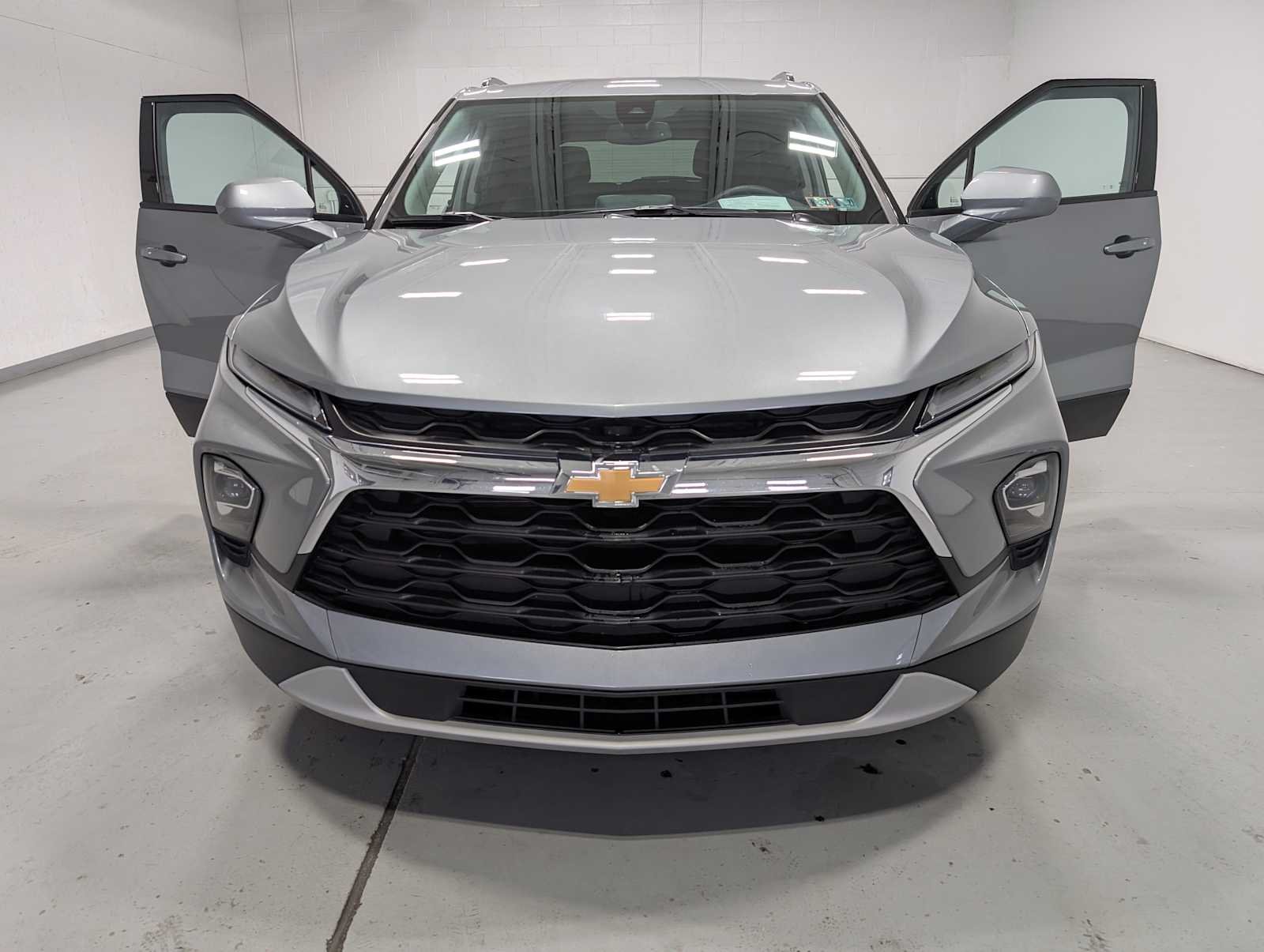 Used 2024 Sterling Gray Metallic Chevrolet LT image 15