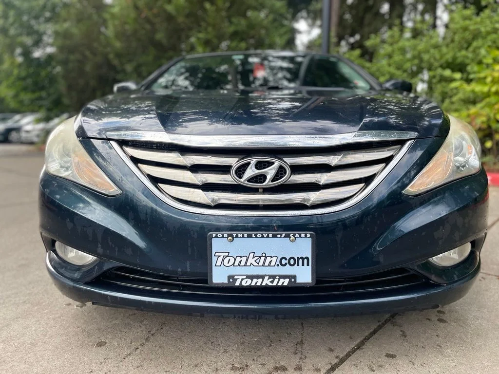 Used 2013 Pacific Blue Pearl Mica Hyundai SE image 8