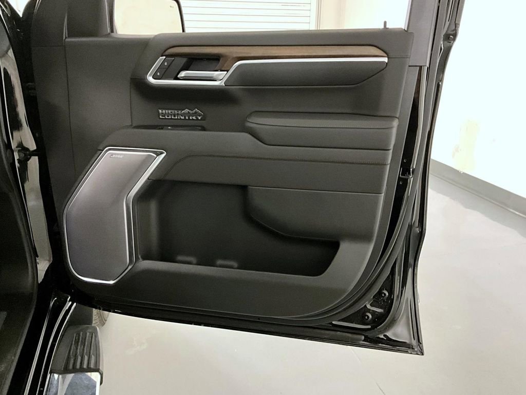 2026 Chevrolet Silverado 1500 High Country - Photo 16