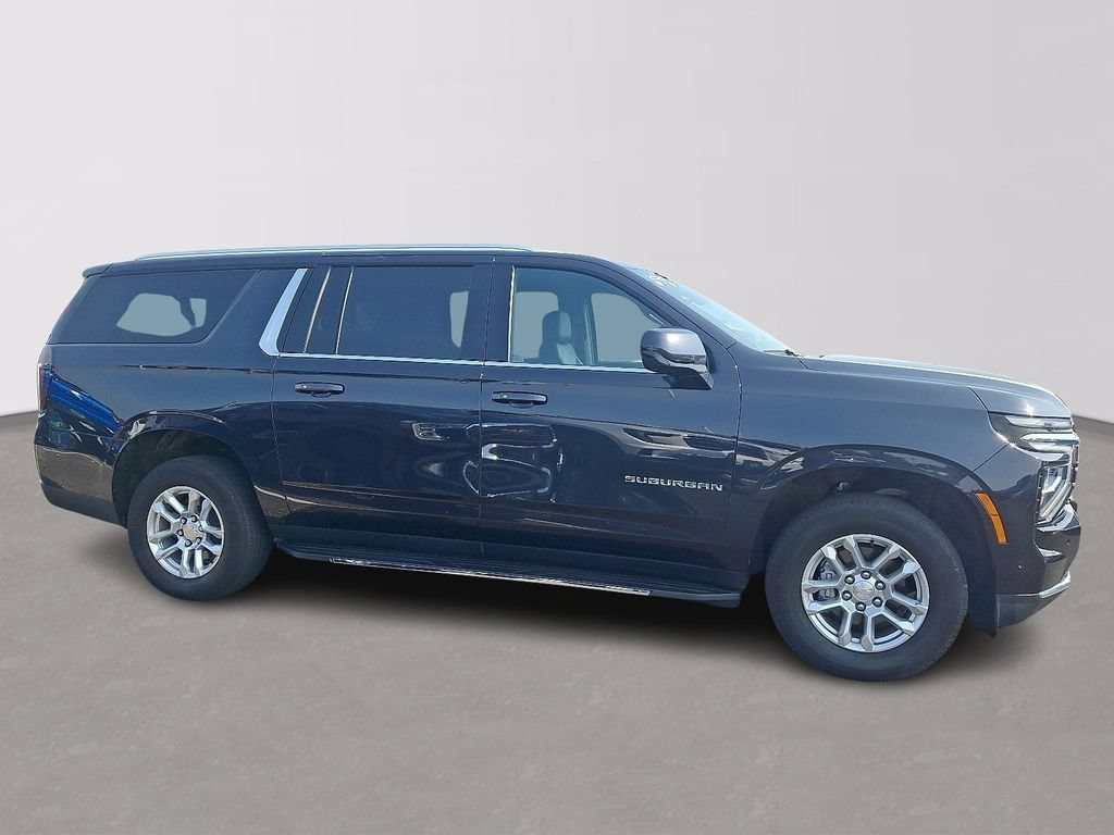 Used 2025 Dark Ash Metallic Chevrolet LT image 7