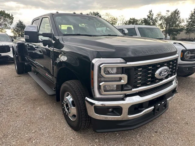 New 2027 Agate Black Metallic Ford F-350® King Ranch® image 2