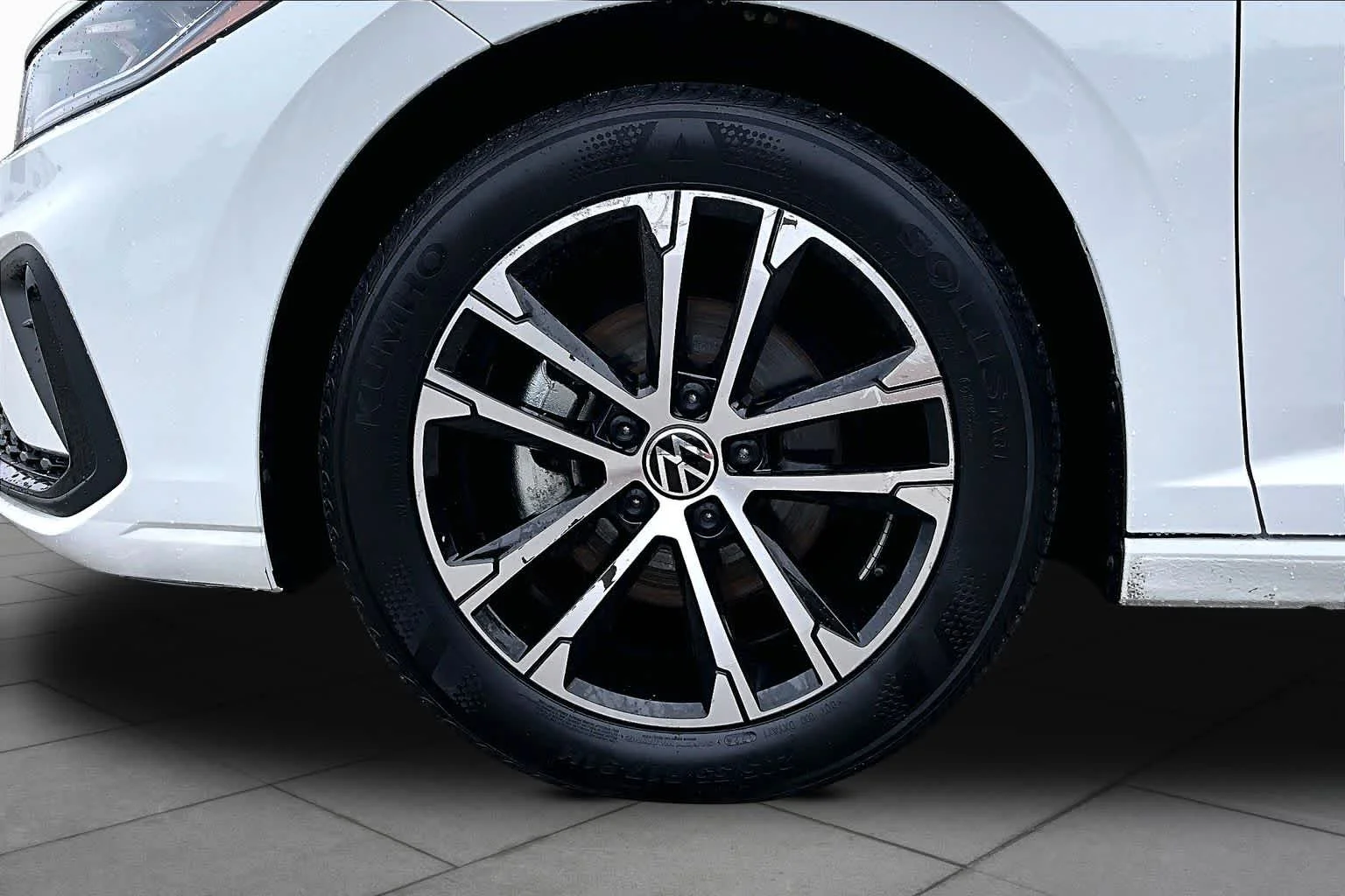 Used 2025 Pure White Volkswagen Sport image 11