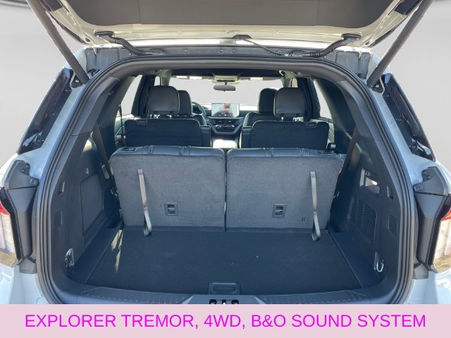 New 2027 White Ford Tremor image 5