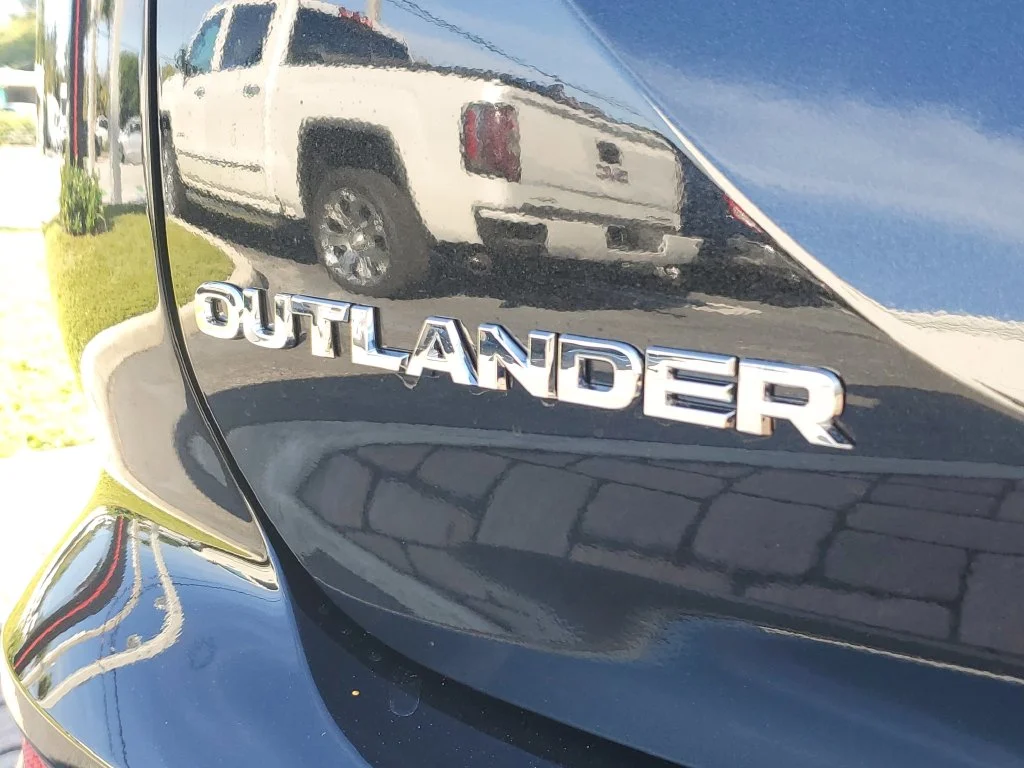 2026 Mitsubishi Outlander SE - Photo 8
