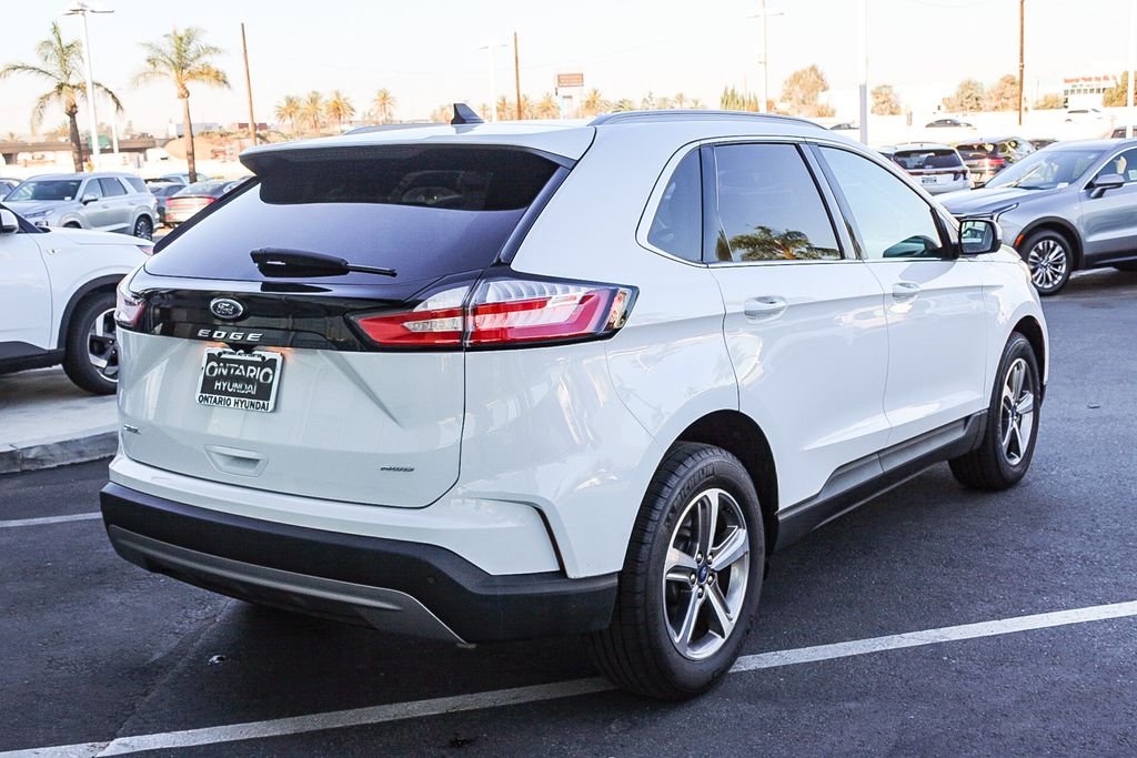 Used 2022 White Ford SEL image 9