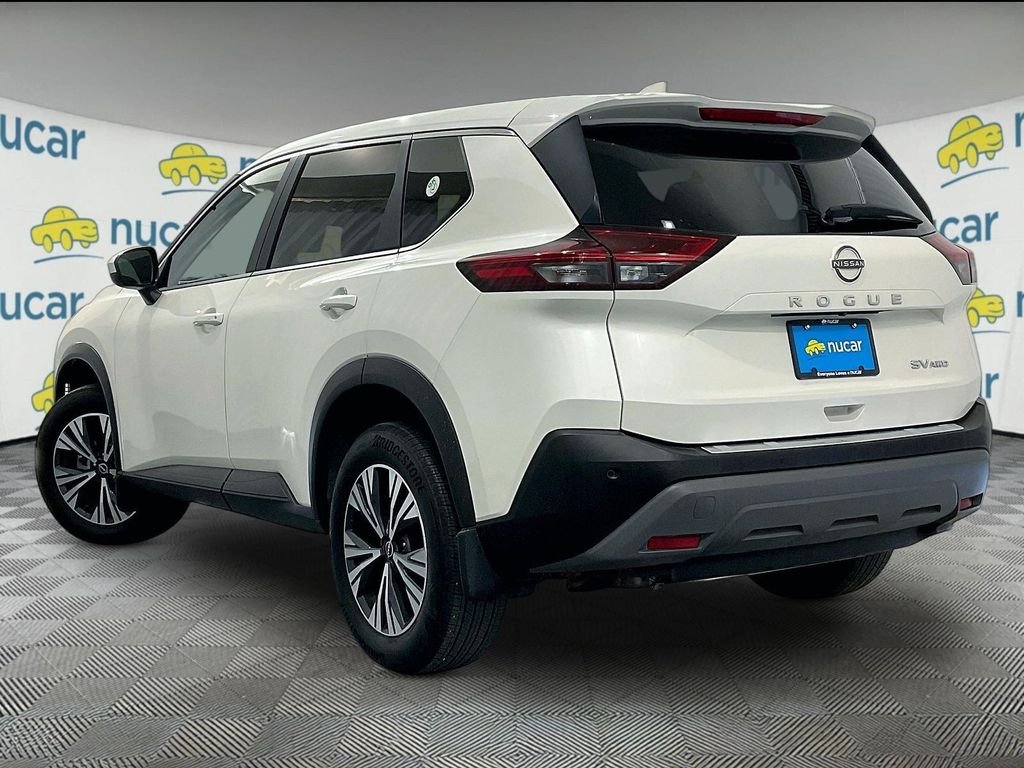 Used 2023 White Nissan SV image 4