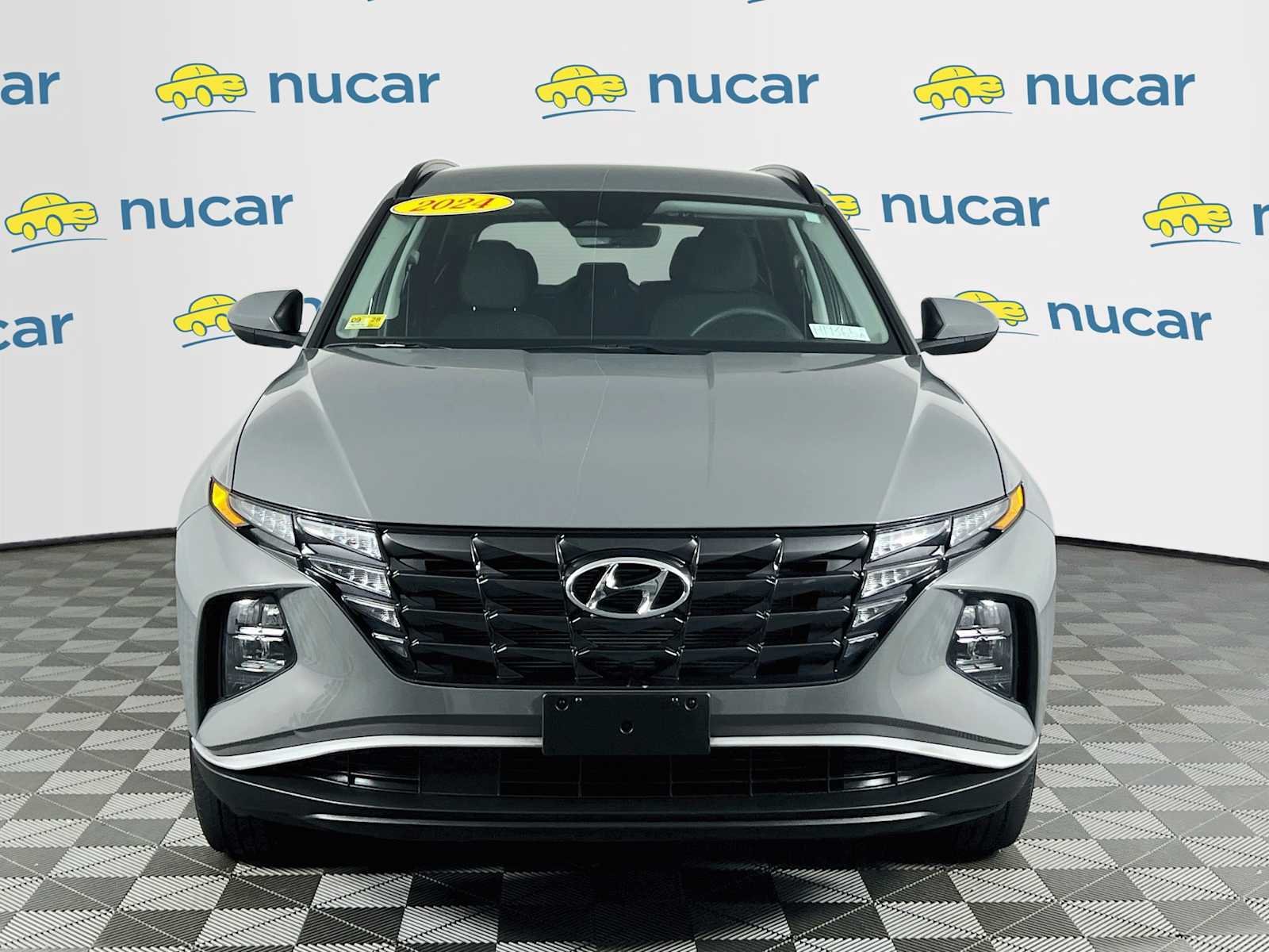 Used 2024 Hampton Gray Hyundai SEL image 2