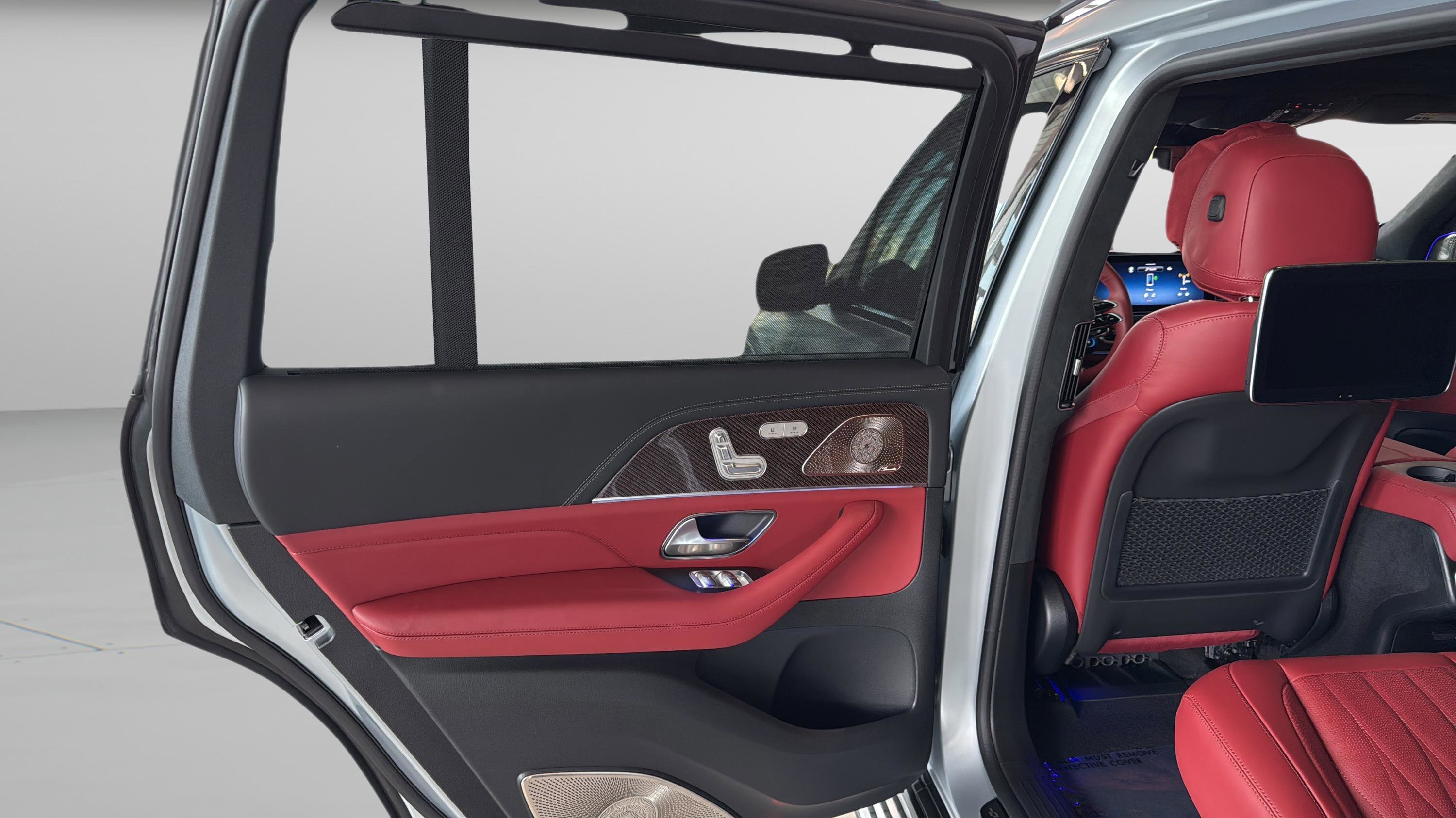 New 2026 MANUFAKTUR Signature Cirrus Silver Magno Mercedes-Benz AMG® GLS 63 image 59
