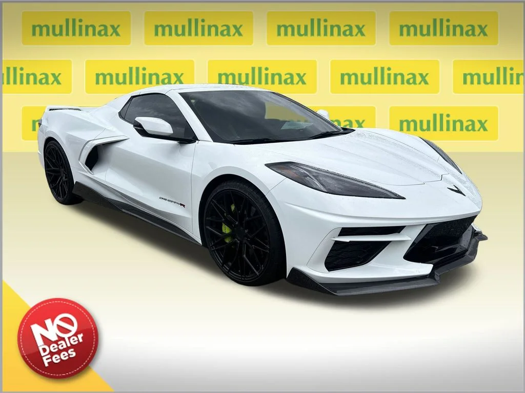 Used 2023 White Chevrolet Stingray image 1