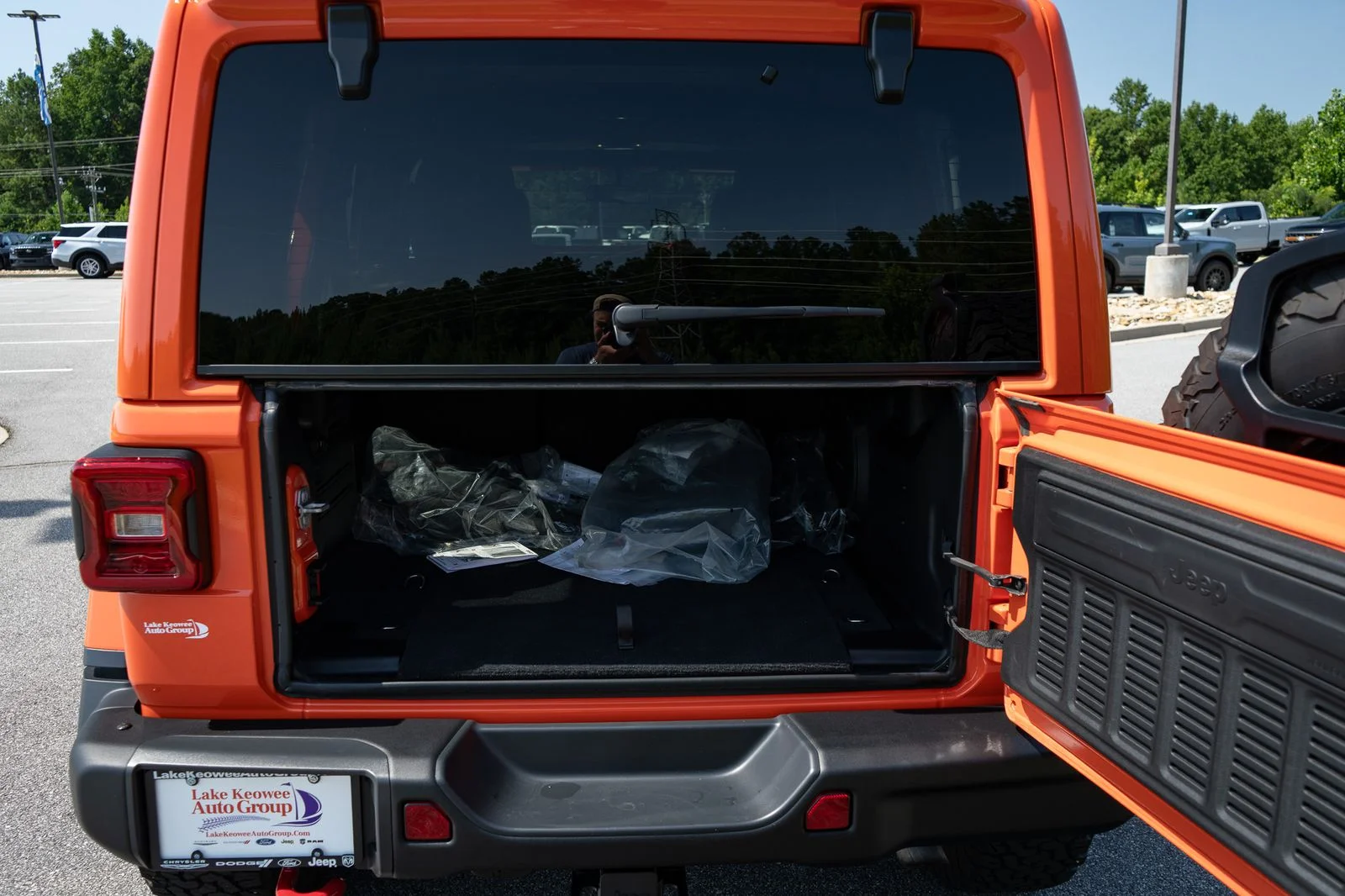 Used 2019 Orange Jeep Unlimited Rubicon image 9