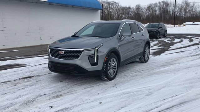 2024 Cadillac XT4 Premium Luxury - Photo 3