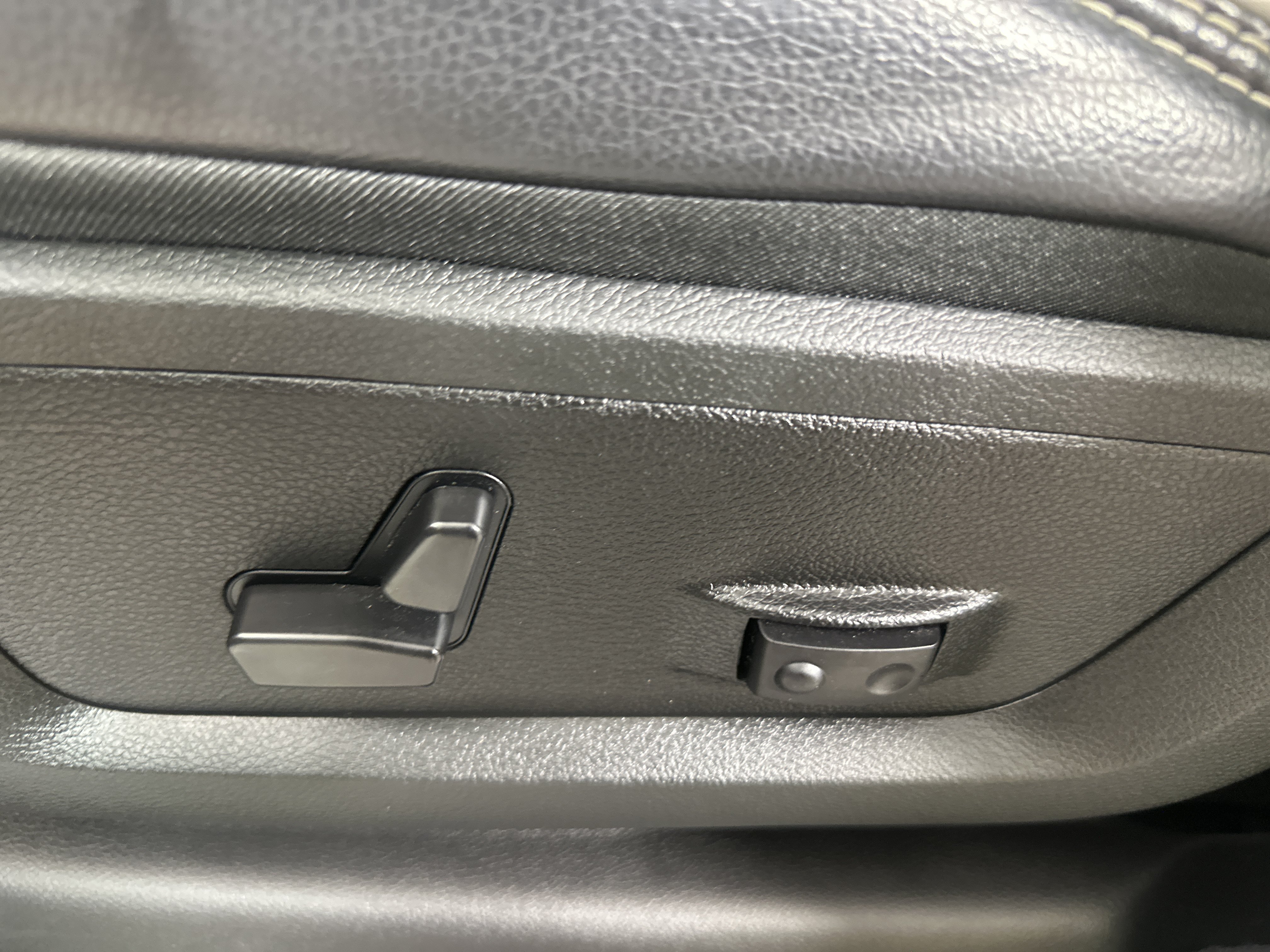 Certified Used 2026 Bright White Clearcoat Ram Laramie image 10