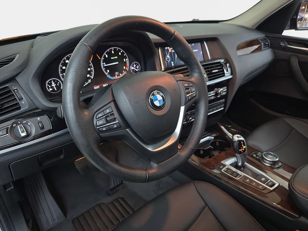 Used 2015 Space Gray Metallic BMW xDrive28d image 19