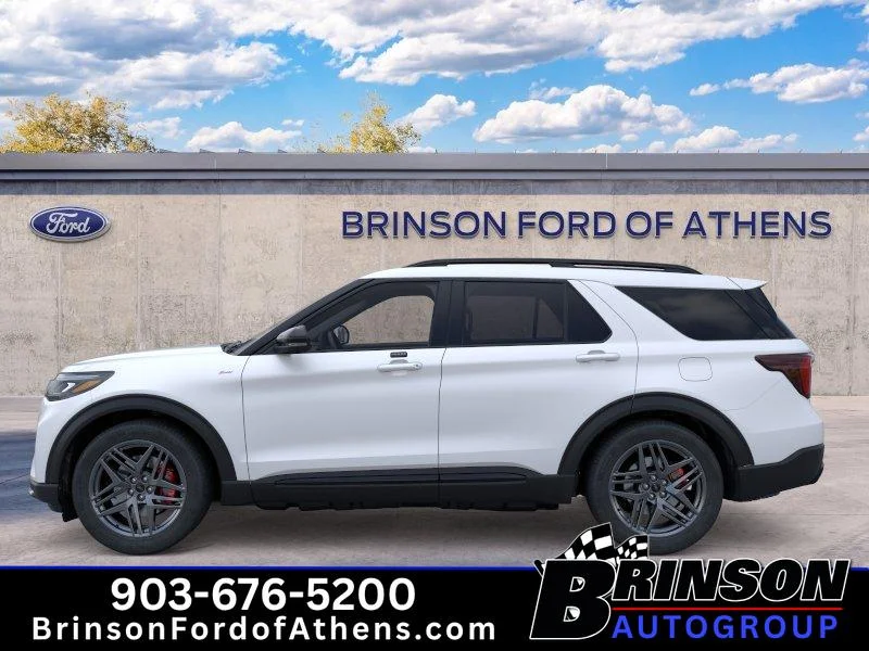 New 2026 Star White Metallic Tri-Coat Ford ST-Line image 3