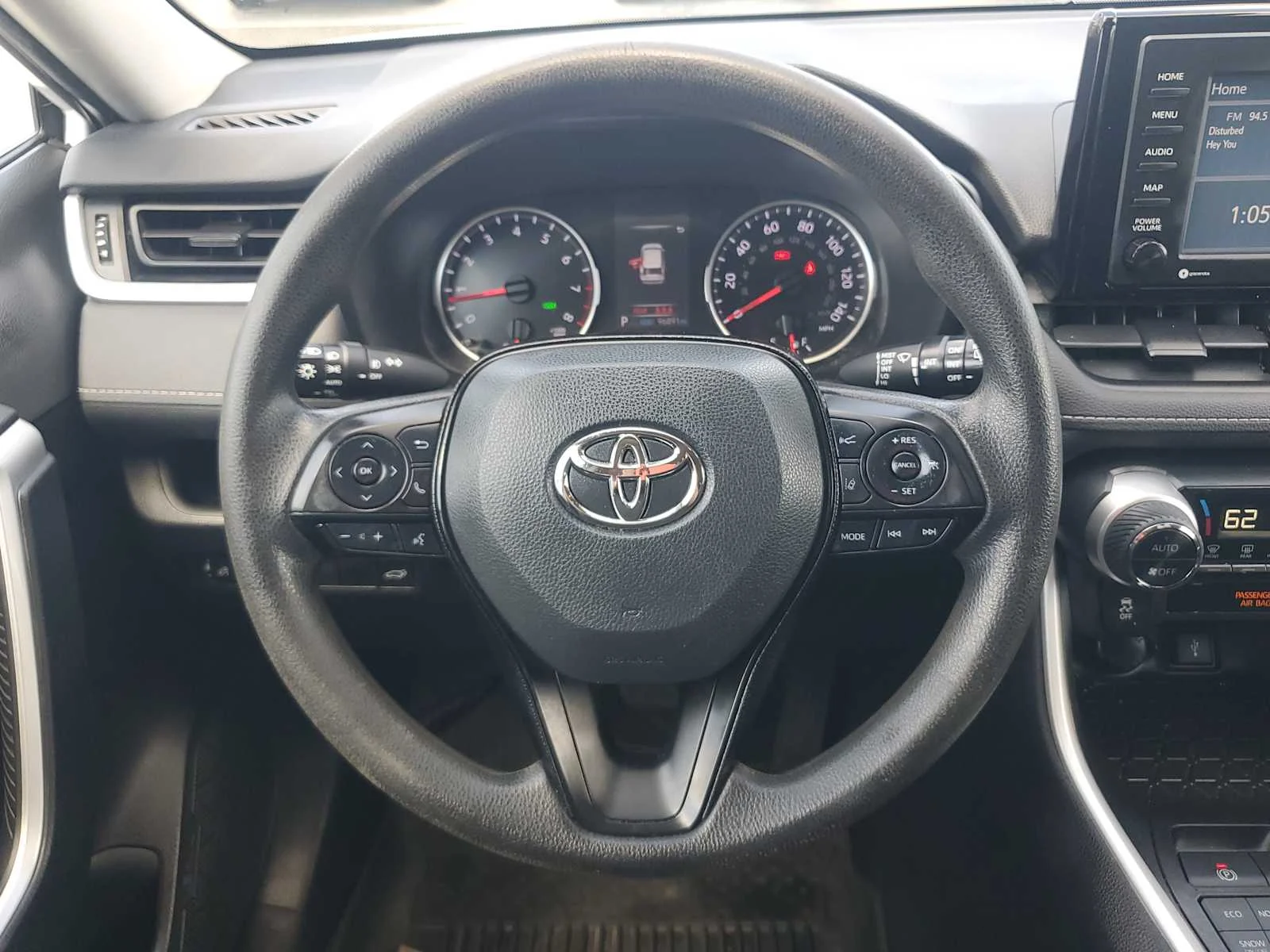 Used 2020 Super White White Toyota XLE image 15