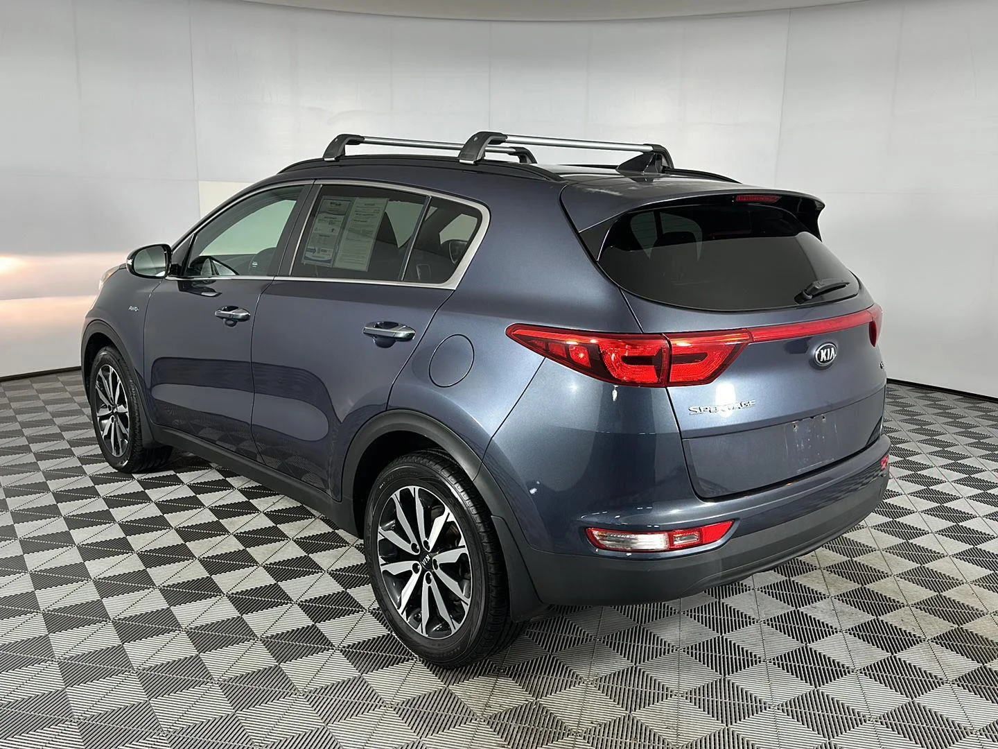 Used 2019 Pacific Blue Kia EX image 3
