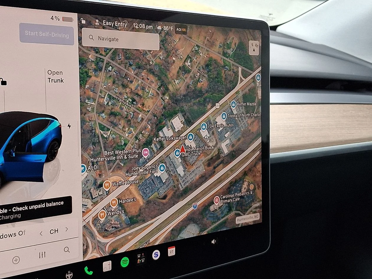 Used 2022  Tesla Long Range image 17