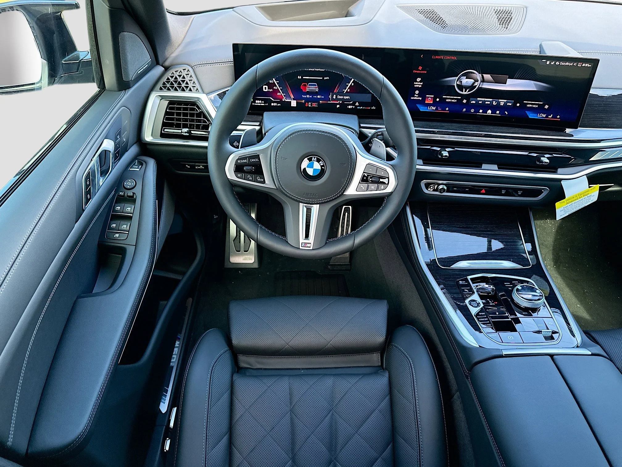 2026 BMW X5 M60i - Photo 17