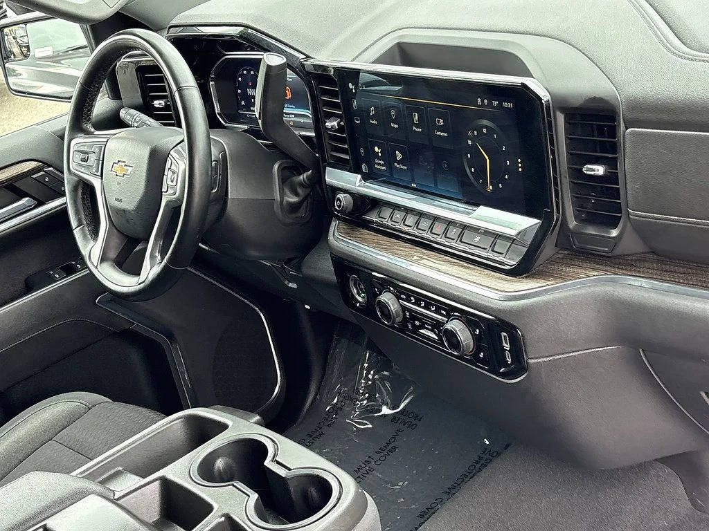 Used 2023 White Chevrolet LT image 26