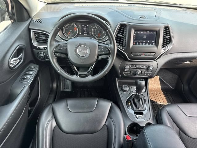Used 2021 Gray Jeep Altitude 4x4 image 5
