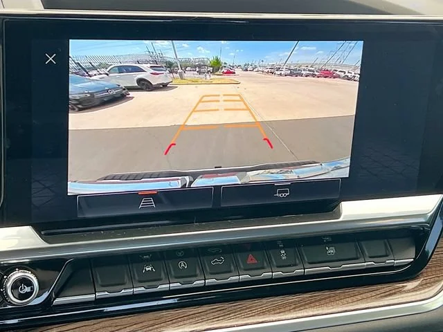 New 2026 Summit White GMC Elevation image 9