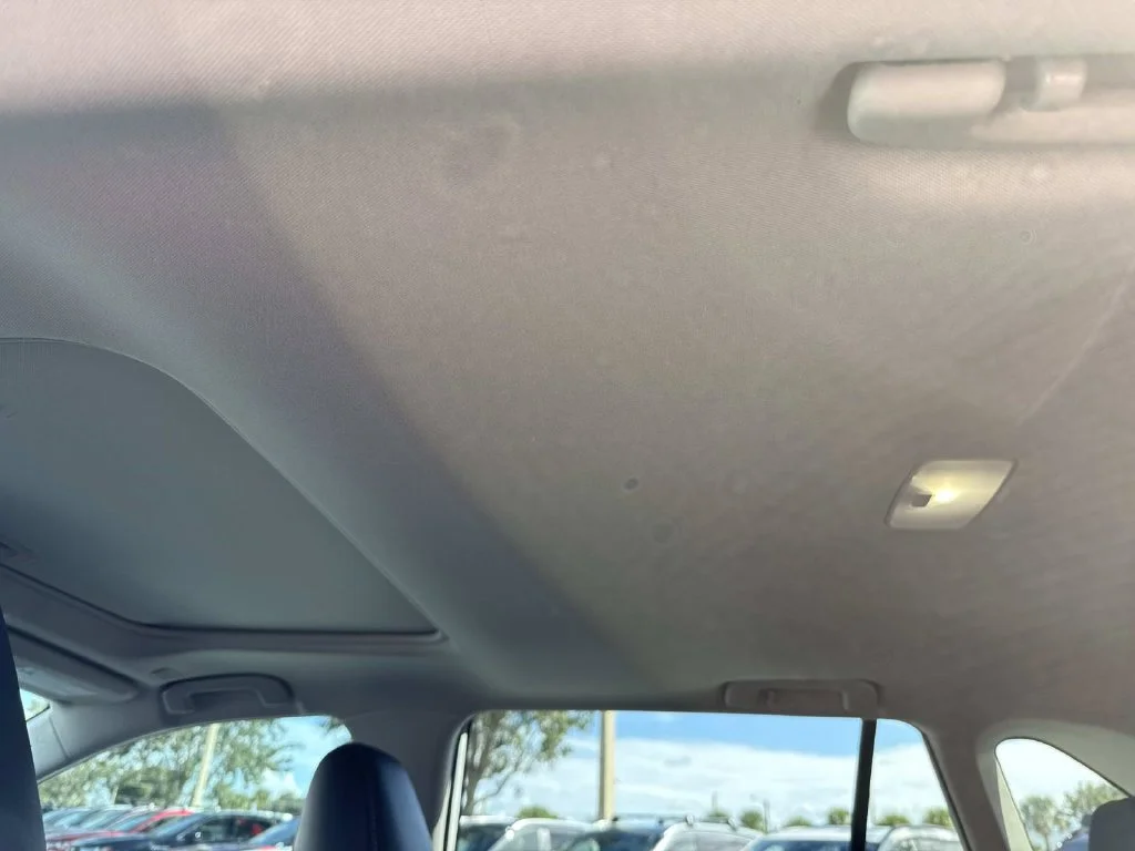 Used 2025 Beige Toyota XLE Premium image 16