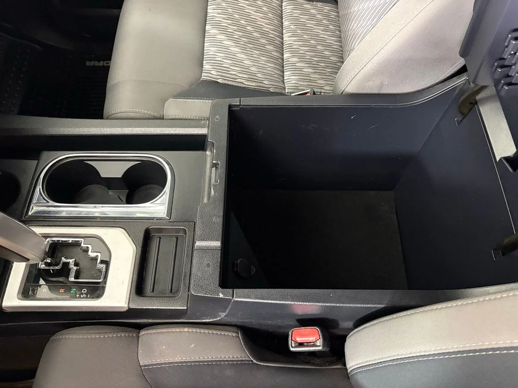 Used 2019 White Toyota SR5 image 31