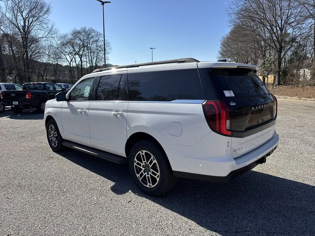 New 2026 Star White Metallic Tri-Coat Ford Active image 5